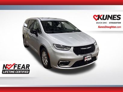 Used 2024 Chrysler Pacifica Touring-L