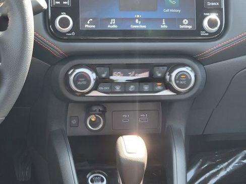 New 2025 Nissan Versa SR w/ Trunk Package image 25