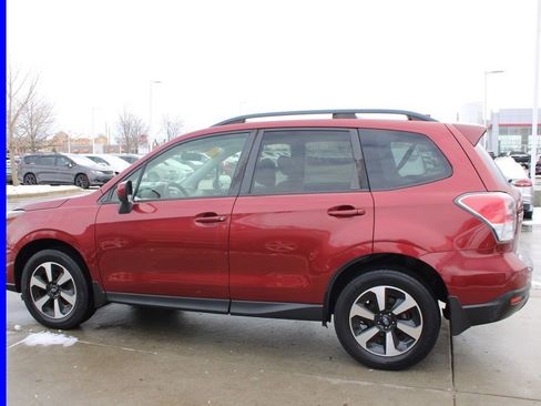 Used 2017 Subaru Forester 2.5i Premium image 4