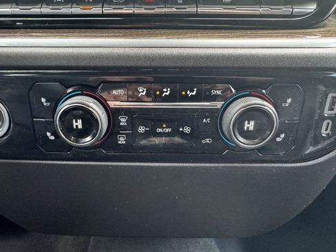 Certified 2024 Chevrolet Silverado 1500 LT AWD/4WD image 19