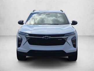 Used 2025 Chevrolet Trax RS w/ Driver Confidence Package FWD video 2