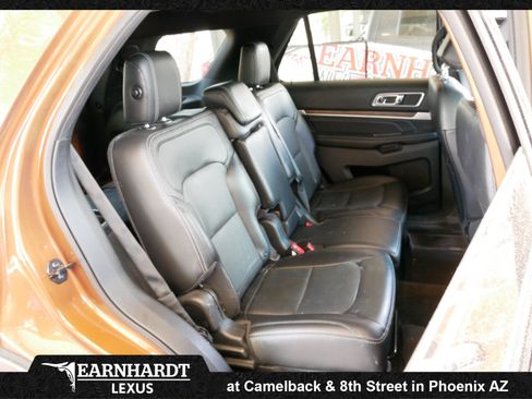 Used 2017 Ford Explorer Limited w/ Equipment Group 301A AWD/4WD image 3