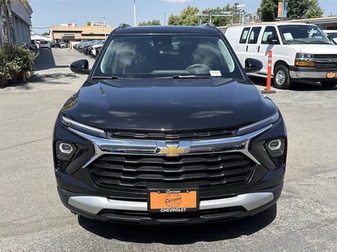 Used 2025 Chevrolet TrailBlazer LT FWD image 8