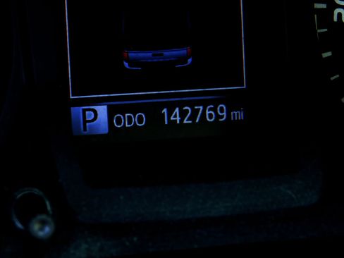Used 2018 Toyota Tacoma SR AWD/4WD image 20