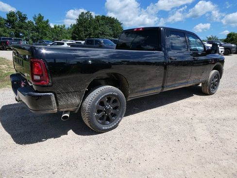New 2026 RAM 3500 Big Horn AWD/4WD image 4