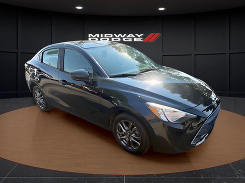 Used 2019 Toyota Yaris LE FWD image 1