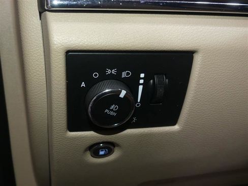 Used 2020 Jeep Grand Cherokee Overland image 30