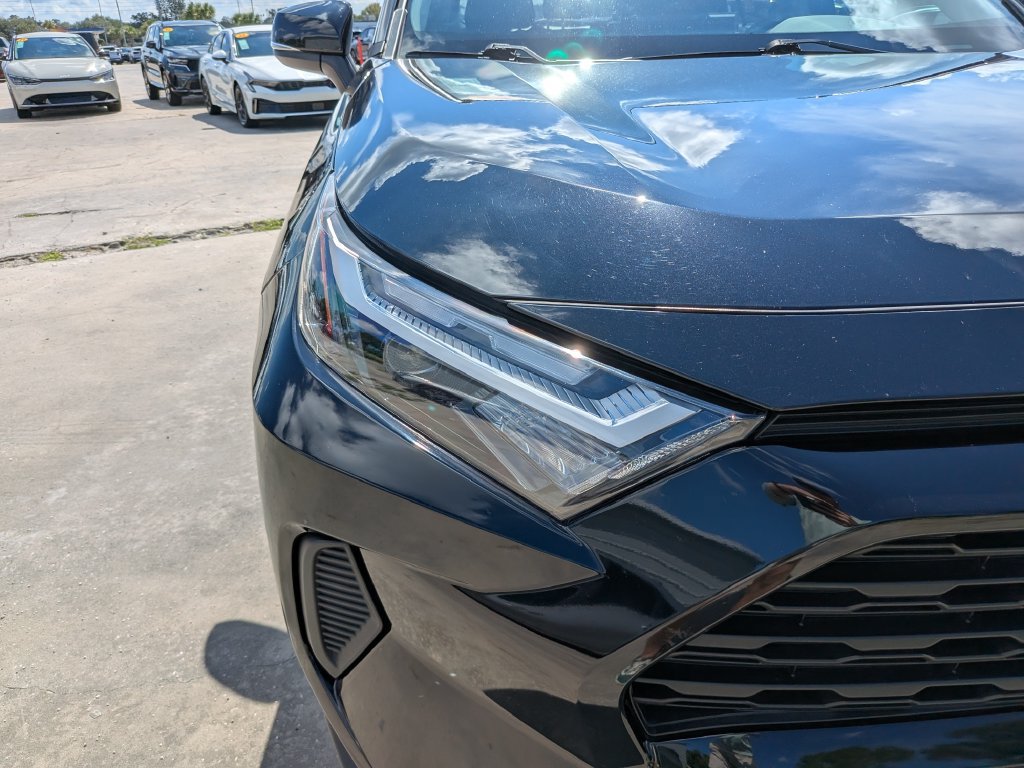 Used 2024 Toyota RAV4 XLE AWD/4WD image 10
