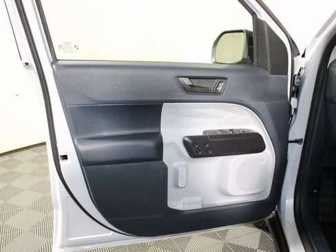 Certified 2025 Ford Maverick XLT w/ XLT Luxury Package image 19