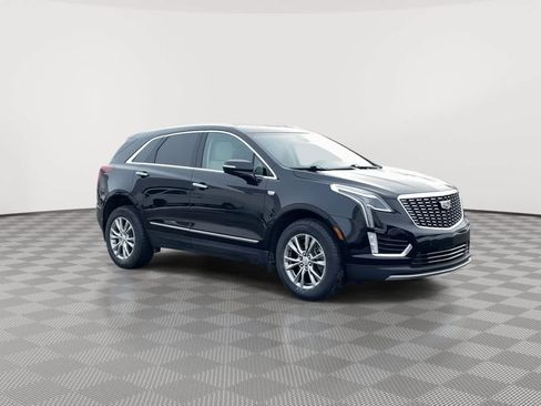 Certified 2022 Cadillac XT5 Premium Luxury image 2