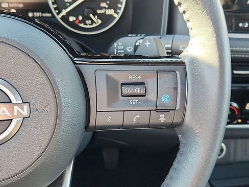 Used 2023 Nissan Rogue SL w/ SL Premium Package image 25