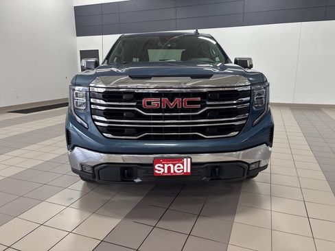 Used 2024 GMC Sierra 1500 SLT image 8
