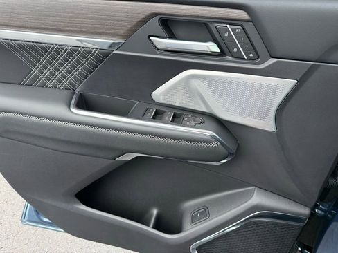 Used 2025 GMC Acadia Denali w/ Super Cruise Package image 15