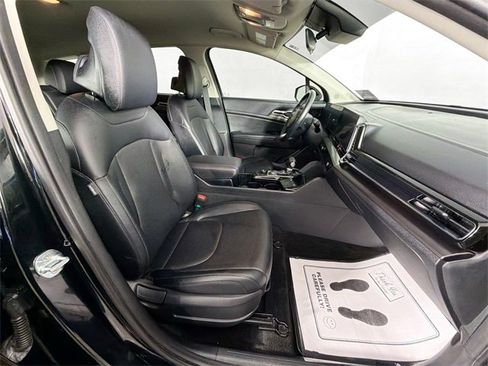 Used 2023 Kia Sportage EX image 28