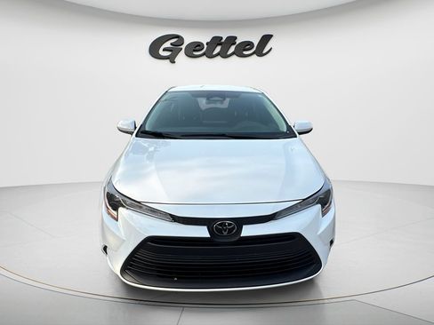 Certified 2026 Toyota Corolla LE FWD image 2