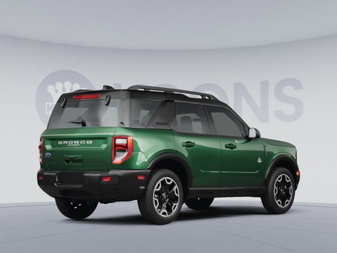 New 2025 Ford Bronco Outer Banks image 4