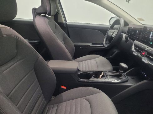 Used 2025 Kia K4 EX FWD image 21