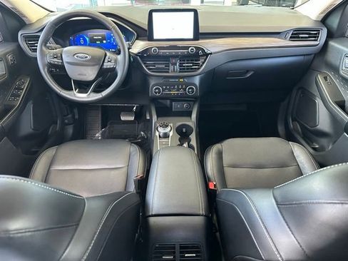 Certified 2020 Ford Escape Titanium FWD image 11