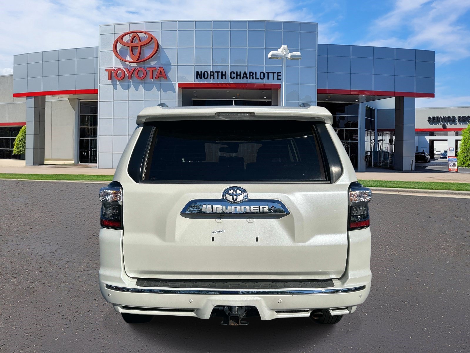 Used 2023 Toyota 4Runner Limited RWD image 5