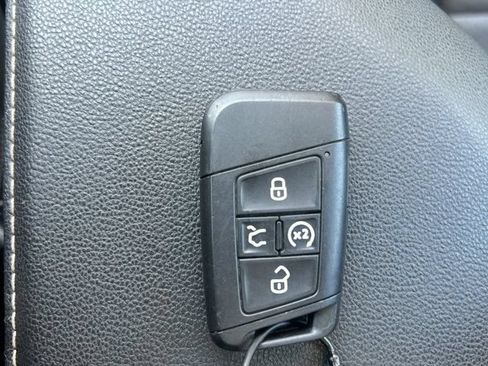 Used 2024 Volkswagen Jetta SE FWD image 24