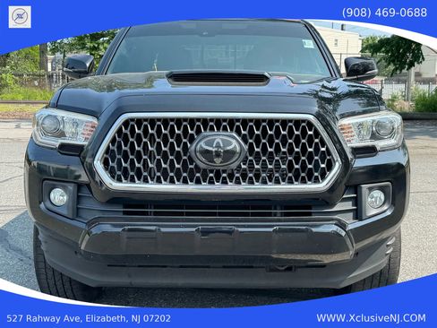 Used 2019 Toyota Tacoma Limited image 6