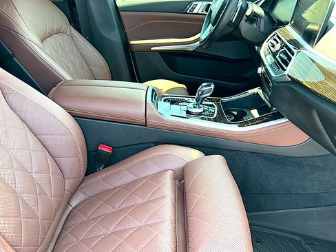 Used 2023 BMW X5 xDrive40i w/ Luxury Seating Package AWD/4WD image 26
