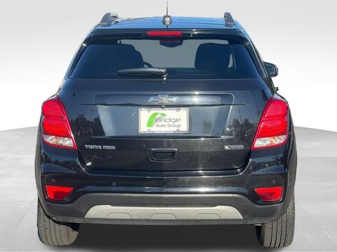 Used 2018 Chevrolet Trax Premier w/ Midnight Edition AWD/4WD image 7