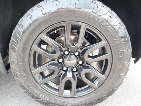 Used 2020 GMC Sierra 1500 Elevation w/ Elevation Value Package AWD/4WD image 18