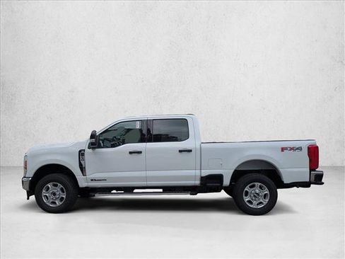 New 2026 Ford F250 XLT w/ FX4 Off-Road Package image 5
