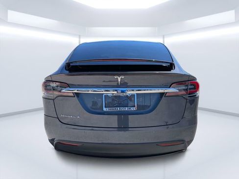 Used 2018 Tesla Model X 75D AWD/4WD image 4
