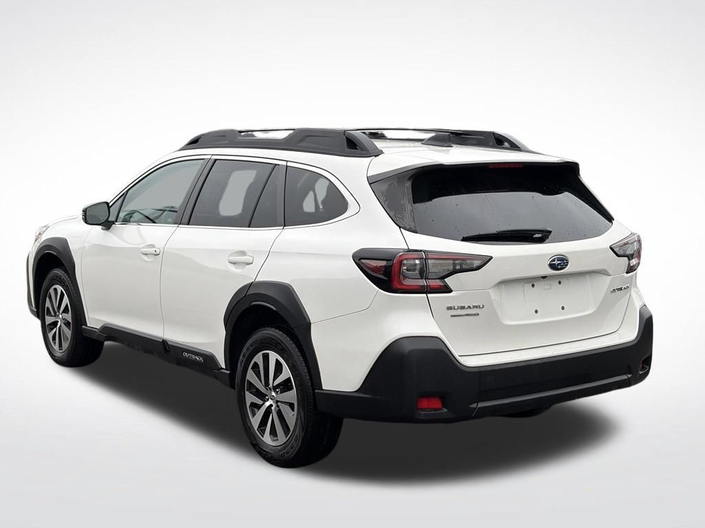 Used 2024 Subaru Outback Premium AWD/4WD image 7
