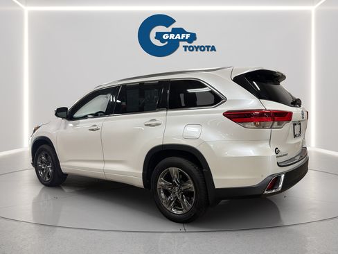 Used 2018 Toyota Highlander Limited Platinum AWD/4WD image 4