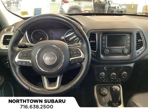 Used 2018 Jeep Compass Latitude w/ Cold Weather Group AWD/4WD image 5