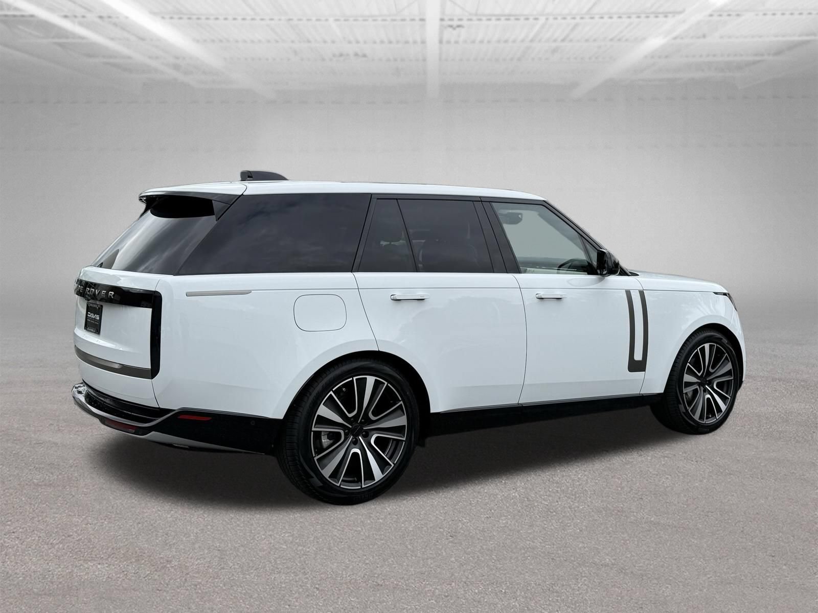 Certified 2025 Land Rover Range Rover SE AWD/4WD image 9