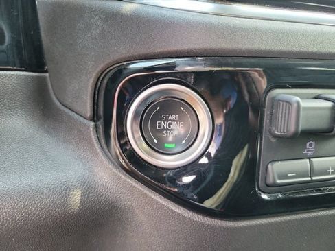 Used 2025 Chevrolet Silverado 1500 LT RWD image 11