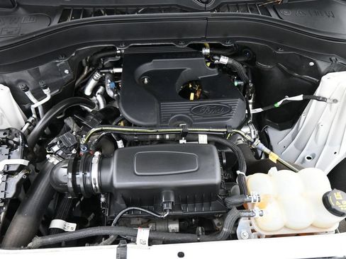 Used 2020 Ford Explorer XLT w/ Equipment Group 202A RWD image 20