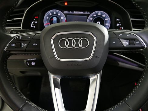 Used 2019 Audi Q8 Premium Plus image 25
