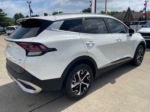 Used 2023 Kia Sportage EX AWD/4WD image 3