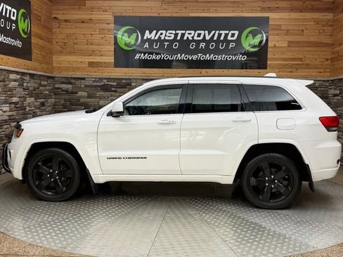 Used 2015 Jeep Grand Cherokee Altitude AWD/4WD image 6