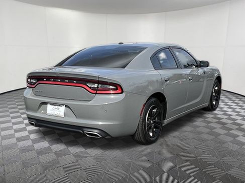Used 2019 Dodge Charger SXT w/ Leather Interior Group RWD image 6