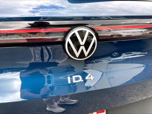 Certified 2023 Volkswagen ID.4 Pro RWD image 30