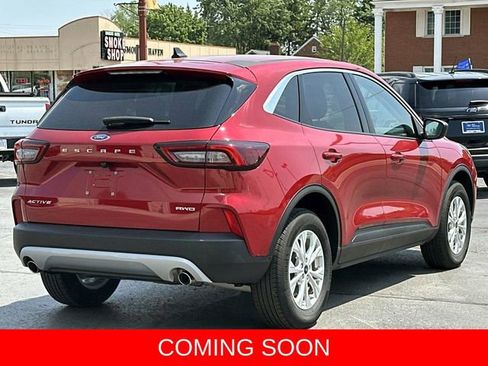 Used 2023 Ford Escape Active AWD/4WD image 3