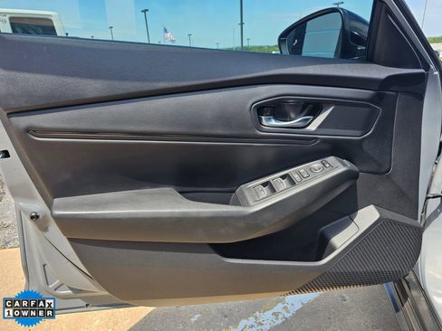 Used 2025 Honda Accord SE image 11