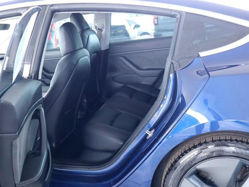 Used 2018 Tesla Model 3 Mid Range RWD image 26