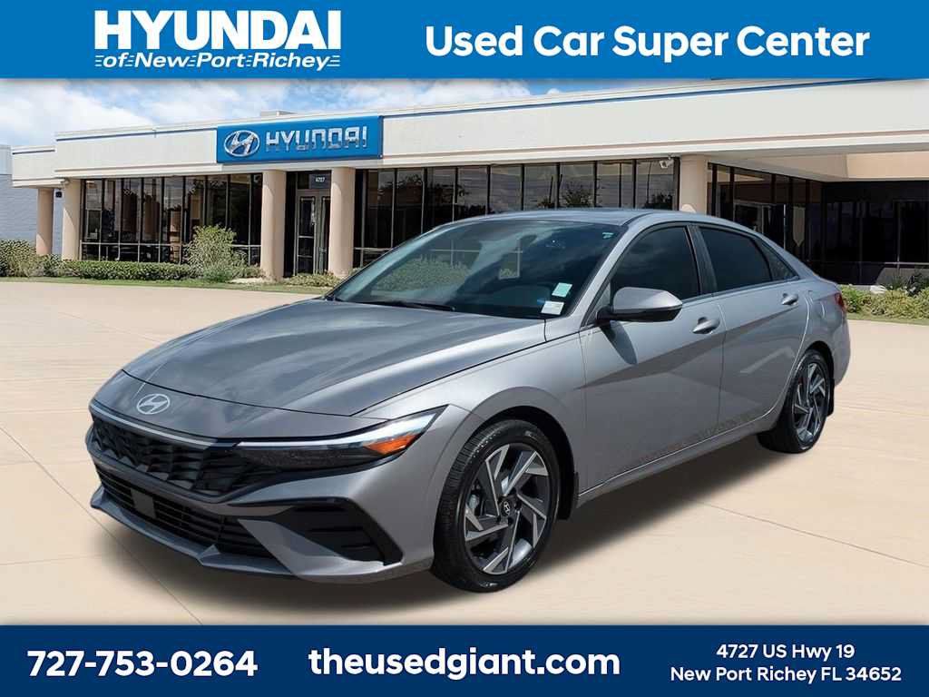 Certified 2025 Hyundai Elantra Limited FWD image 1