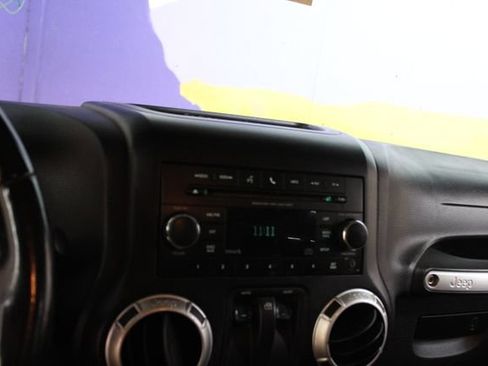 Used 2012 Jeep Wrangler Sahara w/ Dual Top Group AWD/4WD image 15