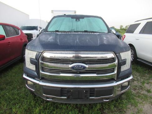 Used 2016 Ford F150 Lariat w/ Equipment Group 502A Luxury AWD/4WD image 2