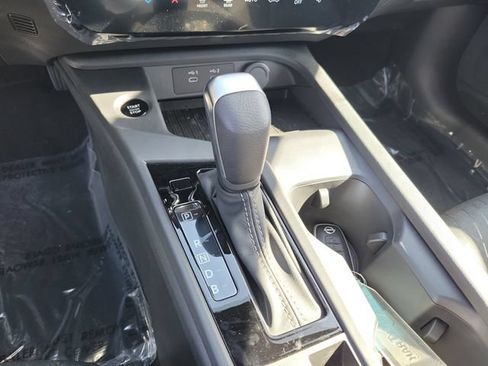 New 2026 Nissan Sentra SV w/ Floor Mat Package FWD image 19