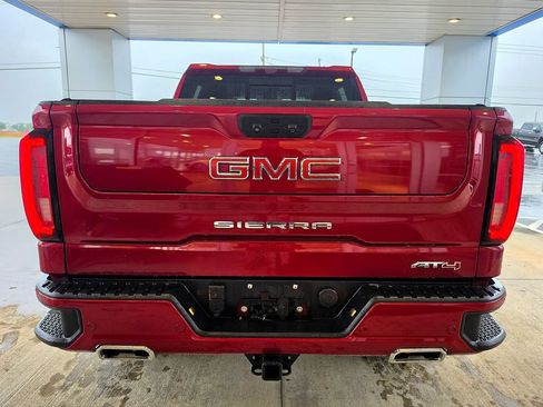 Used 2023 GMC Sierra 1500 AT4 w/ Technology Package AWD/4WD image 5