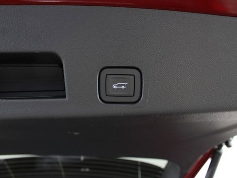 New 2026 Chevrolet Traverse LT w/ LPO, Floor Liner Package FWD image 19